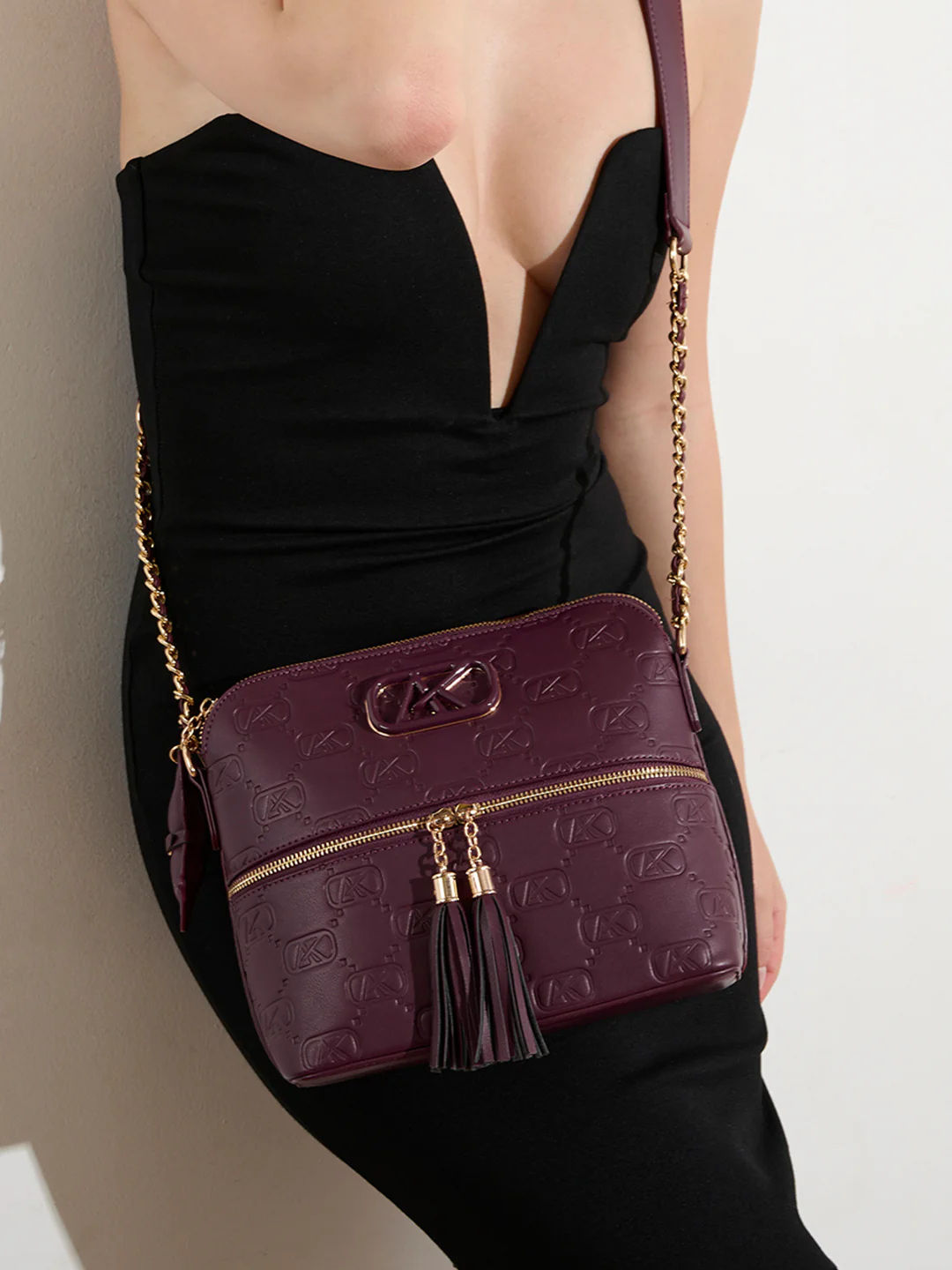 Hatton 24 Medium Sling Bag