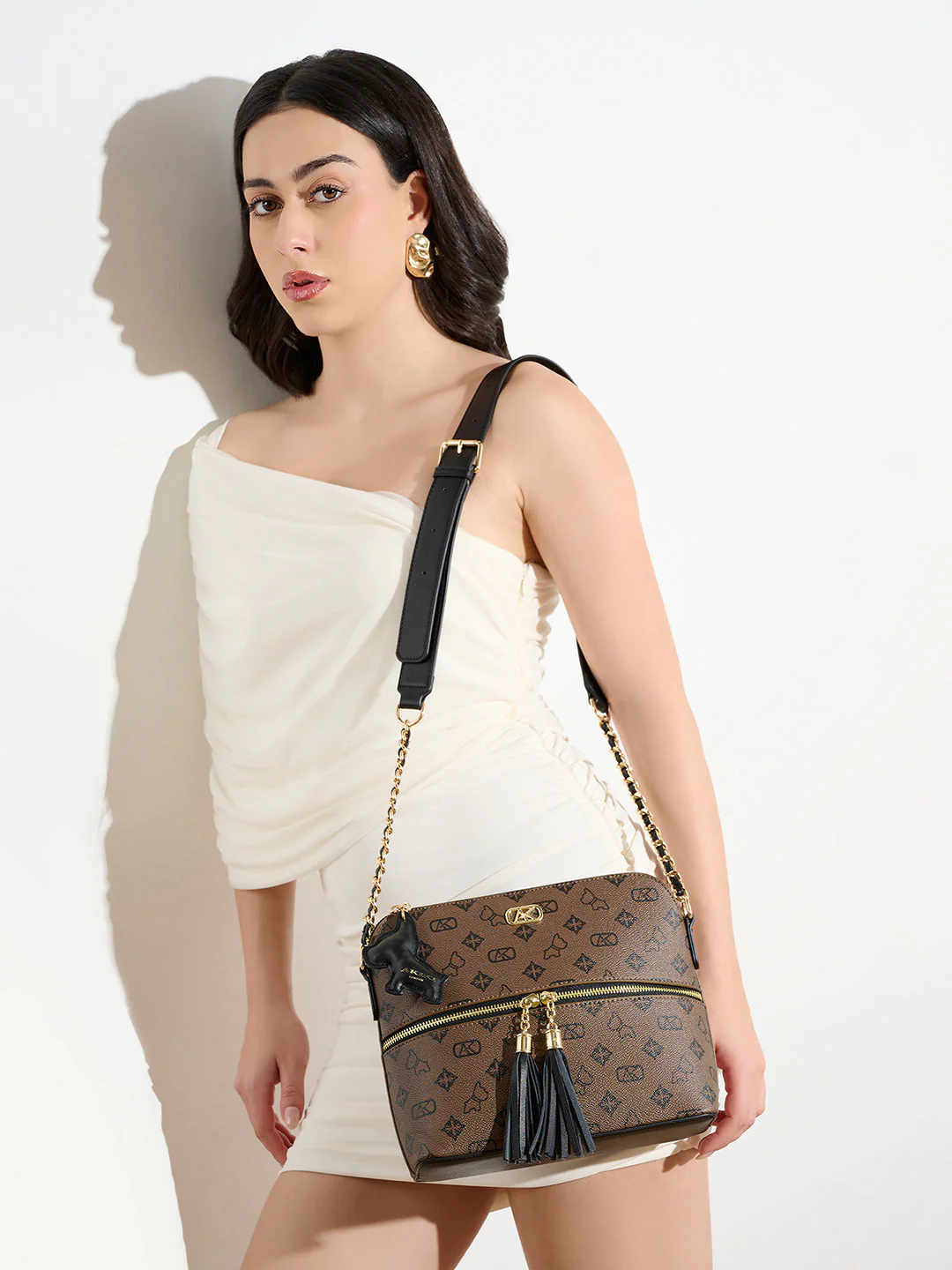 Hatton 24 Medium Sling Bag - Image 38
