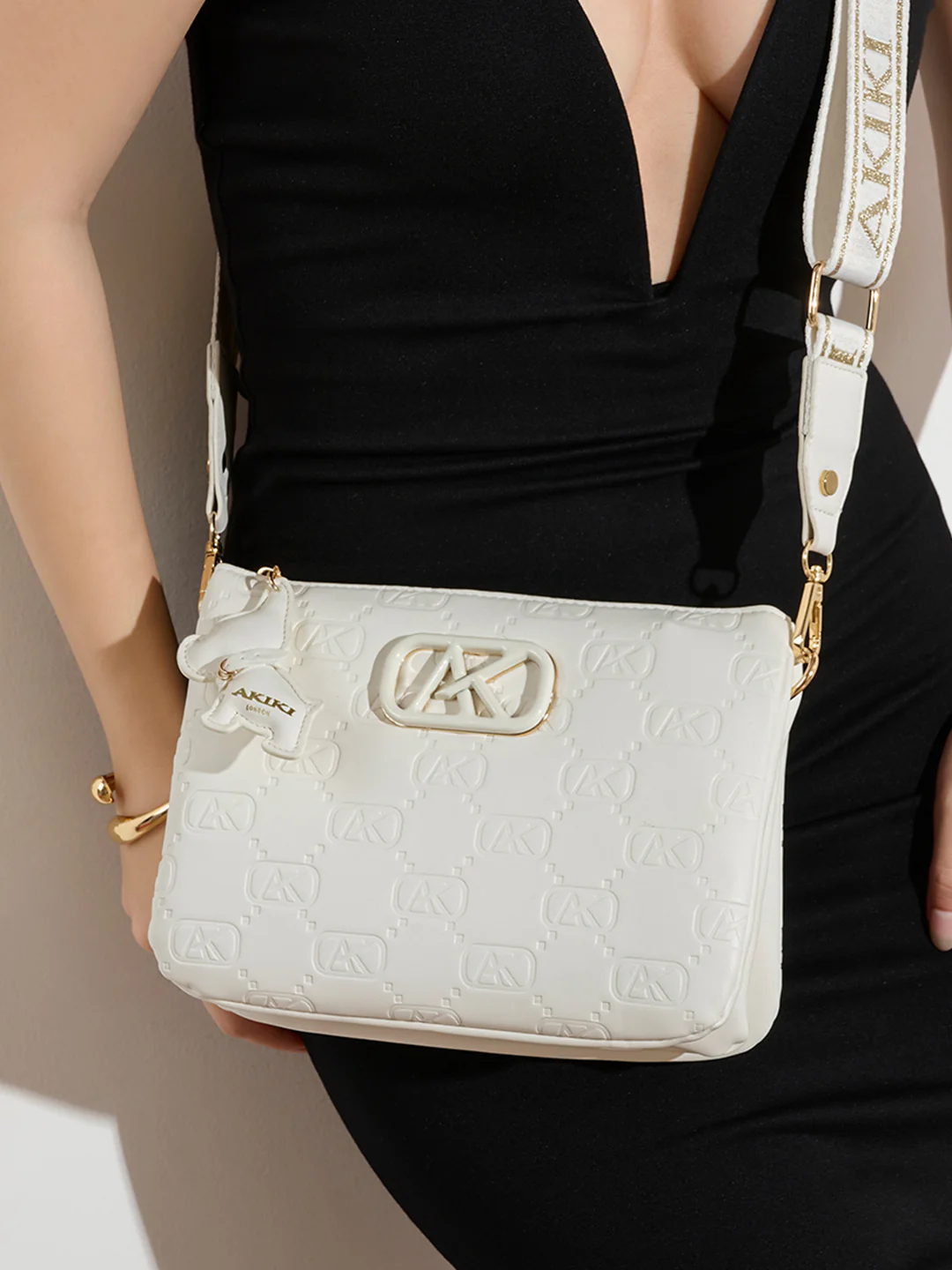 Purely 25 Medium Sling Bag